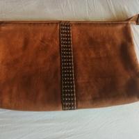 Pochette vintage grande in vera pelle .