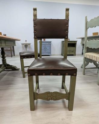 Coppia di sedie in noce restaurato
