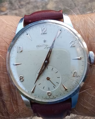 Zenith Sporto anno 1959 calibro 40 diametro 37 mm.