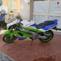 Kawasaki zxr 750