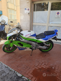 Kawasaki zxr 750