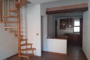 Casa in paese tipico immerso nel verde