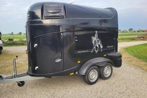TRAILER DUE POSTI