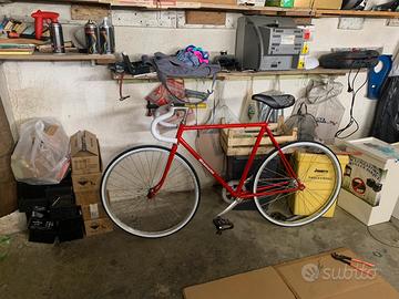 Bianchi scatto fisso