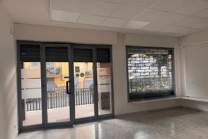 Locale commerciale c/1 mq 65 - finocchio centrale