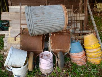 varie attrezzature da lavoro