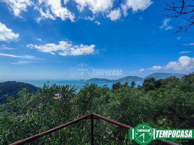 RUSTICO DI 89 MQ VISTA MARE ACCATASTATO COME RESID