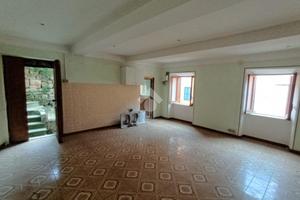 MONOLOCALE A SAN VITO ROMANO