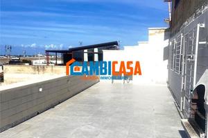 Cinisi - Rifinito trilocale con ampio terrazzo.