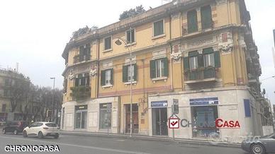 Piazza Cairoli, 2 vani uso ufficio