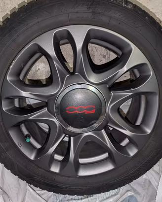 Cerchi con gomme Fiat 500