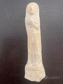 Antica Dea Fenicia con simbolo Tanit