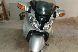 Suzuki Burgman 650 