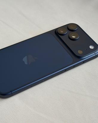 iPhone 17 pro max blu batteria 99%