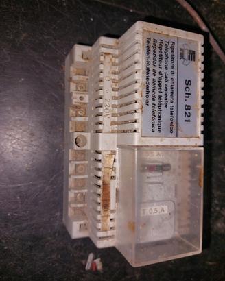 Ripetitore di chiamata telefonico sch.821 urmet
