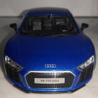 AUDI R8 V10 PLUS COUPE' (2015), 1/24 MAISTO