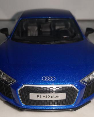 AUDI R8 V10 PLUS COUPE' (2015), 1/24 MAISTO