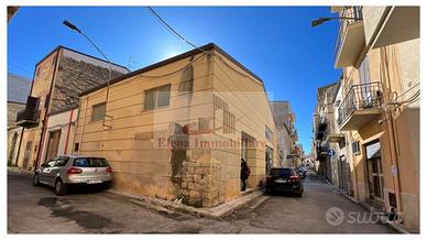 Immobile di 156 m² con 1 locale a Partinico