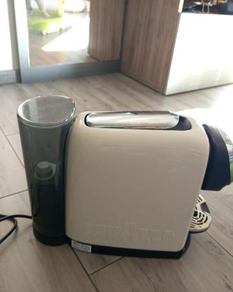 Macchinetta Lavazza in black