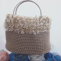 borsa realizzata all uncinetto 