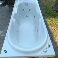 vasca da bagno idromassaggio come nuova 