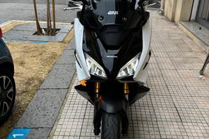 Honda Forza 750 URBAN