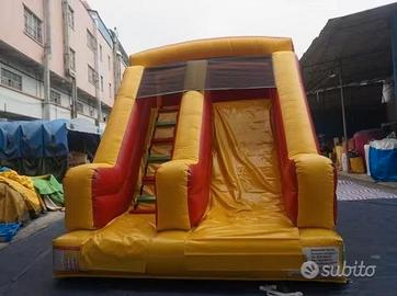 Scivolo gonfiabile per bambini