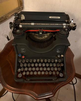 Macchina da scrivere Olivetti M40 d’epoca anni ’40