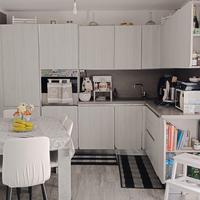 Cucina Lube/Soggiorno M.Convenienz/ Scrivania Ikea