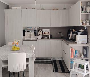 Cucina Lube/Soggiorno M.Convenienz/ Scrivania Ikea