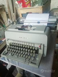 macchina da scrivere olivetti