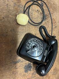 Telefono nero vintage classico