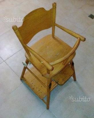 Seggiolone,scrittoio per bambini