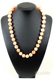 Collana in sfere di corallo rosa naturale.