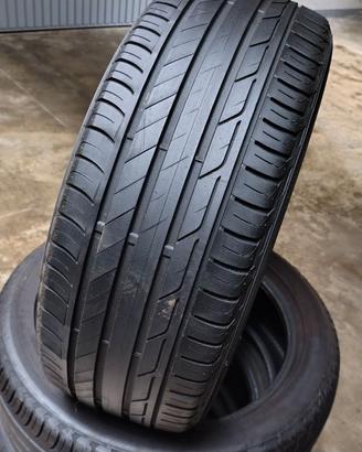 Gomme 215/50/18
