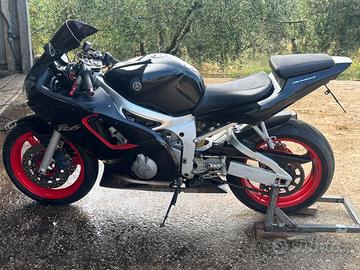 Yamaha YZF R6 - 2002