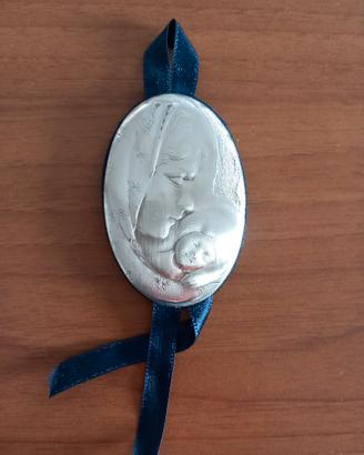 Oggetto ritratto della Madonna in argento