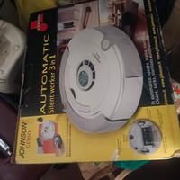 robot multifunzioni  con accessori vari