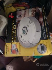 robot multifunzioni  con accessori vari