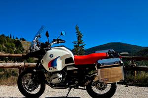 BMW R1200GS ADV. con Kit Unit Garage 