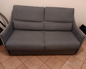 Divano letto con materasso