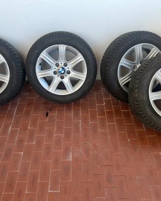 Gomme Pirelli con cerchi Bmw