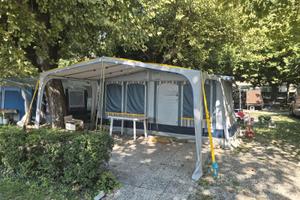 Roulotte  veranda con pedana e tendalino