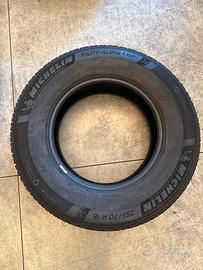 4pn 255/70 R18 michelin jeep wrangler