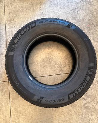 4pn 255/70 R18 michelin jeep wrangler