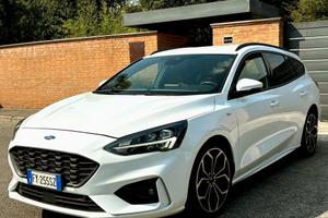 FORD FOCUS 1.5D aut.-ST LINE int/est-FULL-2019