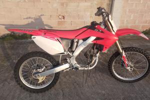 HONDA CRF 250R (2009)