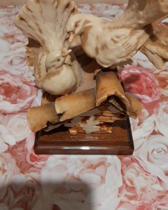 Scultura di Colombe Capodimonte in Bisque