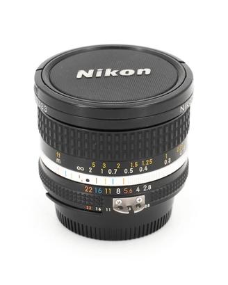 Nikon Ai-S 20mm f/2.8
