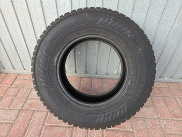 Pneumatici invernali 225/75/16